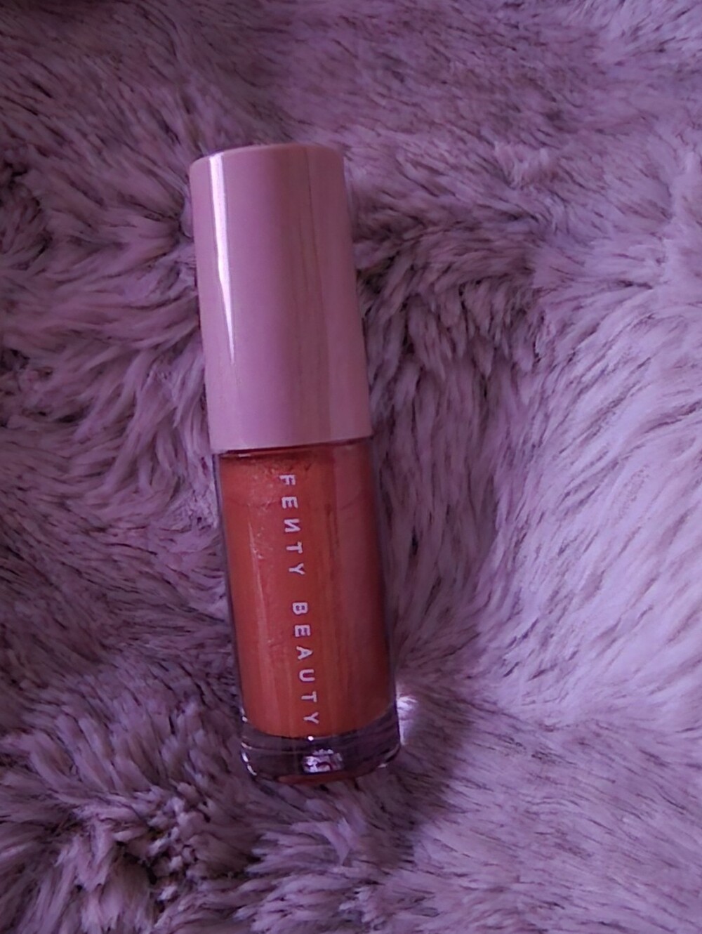Fenty Beauty Gloss Bomb Universal Lip Luminizer —Fenty glow 01